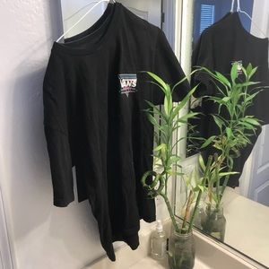 Classic vans tee !! 🍋🍋